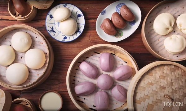 海通富配资 4月17日财经早餐：避险情绪高涨，金价持续刷新历史新高，鲍威尔警告别期待美联储出手救市