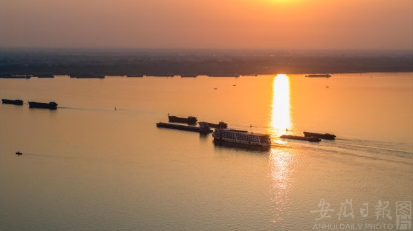 小散配资 吴云涛：在桑落洲铸鼎镇水的王羲之_大皖新闻 | 安徽网